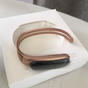 NEW - Mira Fitness Tracking Bracelet